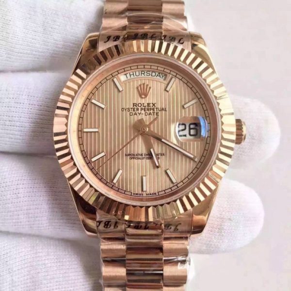Replica Rolex Day-Date 40 228235 40MM KW Rose Gold Gold Stripe Dial Luxury 3255