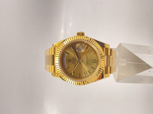 Replica Rolex Day-Date 40 228238 2018 EW Yellow Gold Champagne Dial Luxury 3255