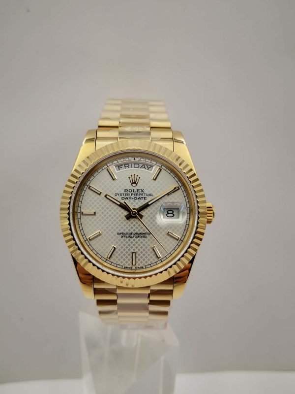 Replica Rolex Day-Date 40 228238 N Yellow Gold Silver Diagonal Dial Luxury 3255 - Image 2