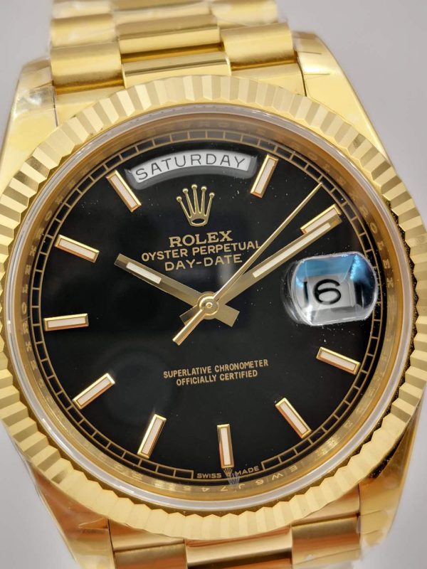 Replica Rolex Day-Date 40 228235 2018 EW Yellow Gold Black Diagonal Dial Luxury 3255 - Image 2
