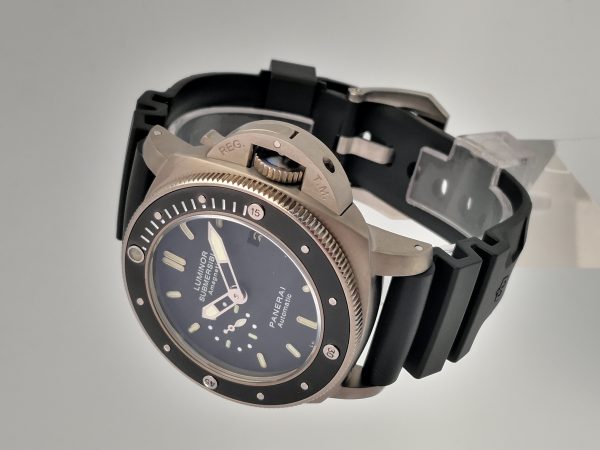 AAA+ Replica panerai Luminor Submersible PAM00389-47 MM - Image 2