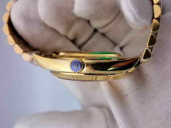Replica Rolex Day-Date 40 228238 N Yellow Gold Champagne Dial Luxury 3235 - Image 3