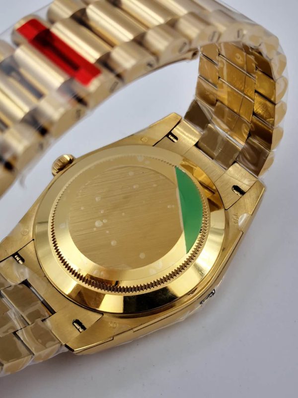 Replica Rolex Day-Date 40 228235 2018 EW Yellow Gold Black Diagonal Dial Luxury 3255 - Image 3