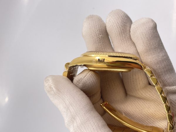 Replica Rolex Day-Date 40 228238 2018 EW Yellow Gold Champagne Dial Luxury 3255 - Image 4