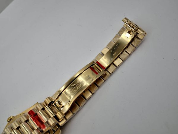 Replica Rolex Day-Date 40 228238 N Yellow Gold Silver Diagonal Dial Luxury 3255 - Image 7