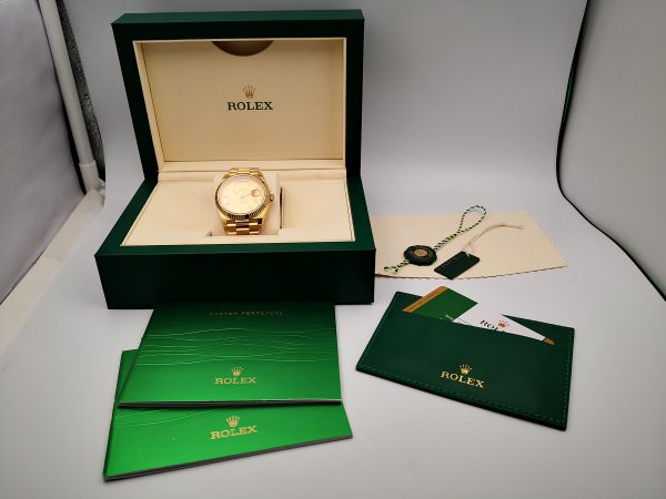 Replica Rolex Day-Date 40 228238 N Yellow Gold Champagne Dial Luxury 3235 - Image 8