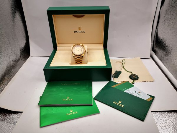 Replica Rolex Day-Date II 218238 41MM KW Yellow Gold Champagne Dial Luxury 3255 - Image 9